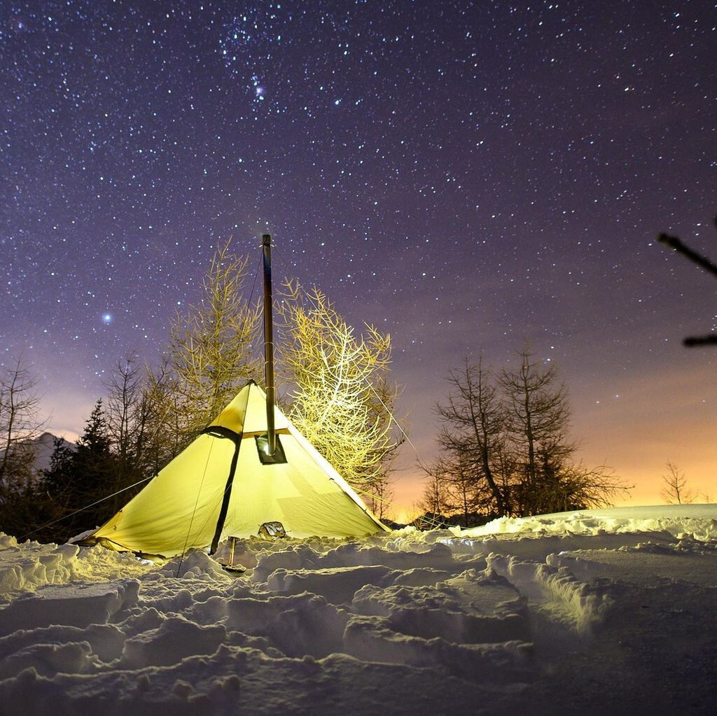 Sous un tipi